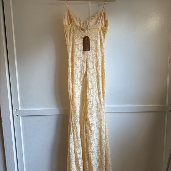 Meshki Cream Lace Maxi Dress - Picture 2 of 7